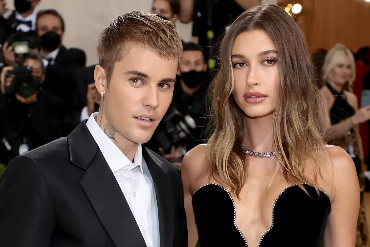 Lee más sobre el artículo Hailey y Justin Bieber anuncian el nacimiento de su primer bebé