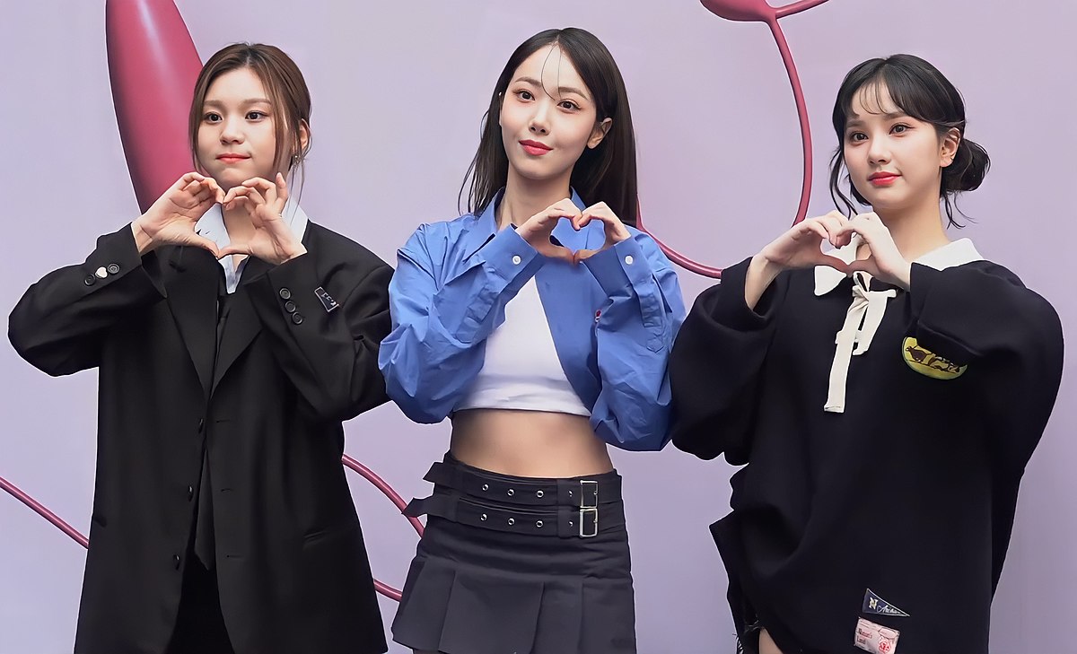 Lee más sobre el artículo La agrupación de K-Pop VIVIZ renueva su contrato con la agencia Big Planet Made Entertainment