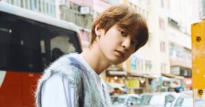 Lee más sobre el artículo Chanyeol de EXO estrena su primer álbum en solitario ‘Black Out’