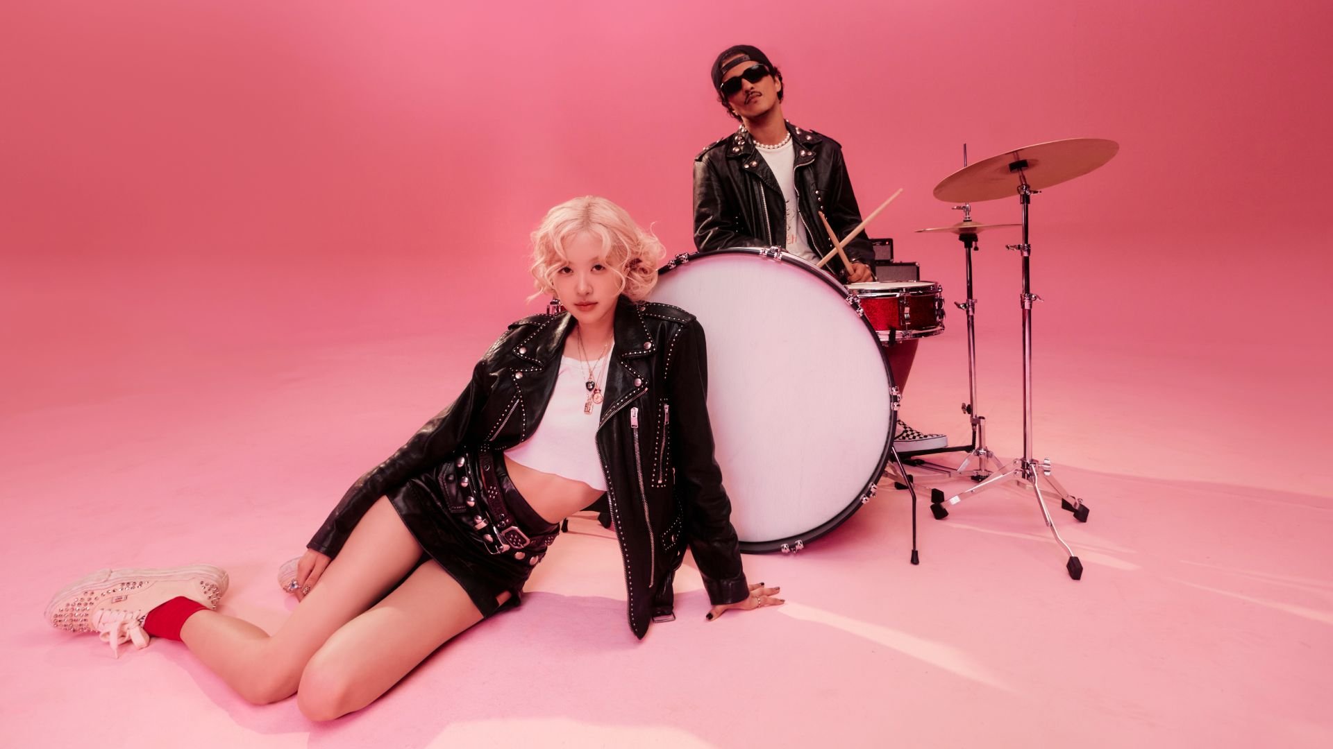 Lee más sobre el artículo Rosé de BLACKPINK y Bruno Mars hacen historia en Spotify con su exitosa canción ‘APT’