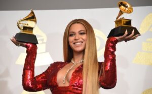 Lee más sobre el artículo Grammys 2025: Fecha, dónde verlos, quiénes cantarán y todos los nominados